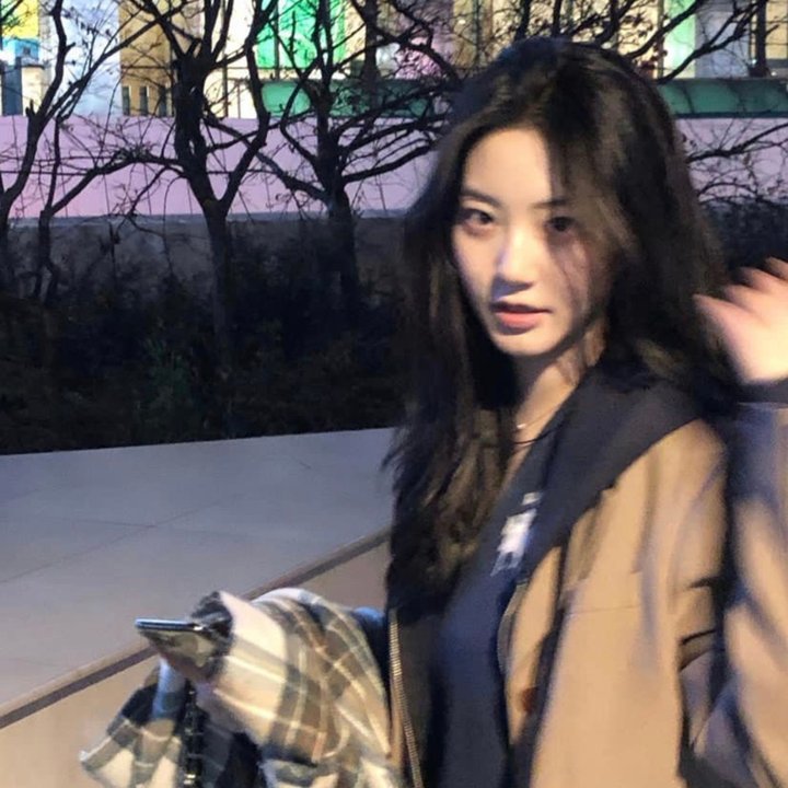 女服务员